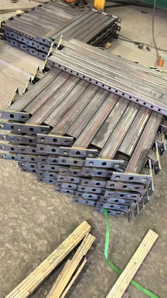 可調(diào)式支架